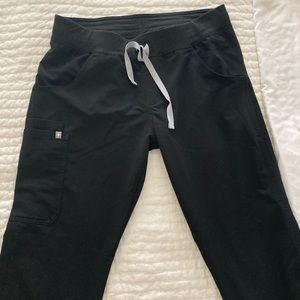 Figs black M Pettit pants